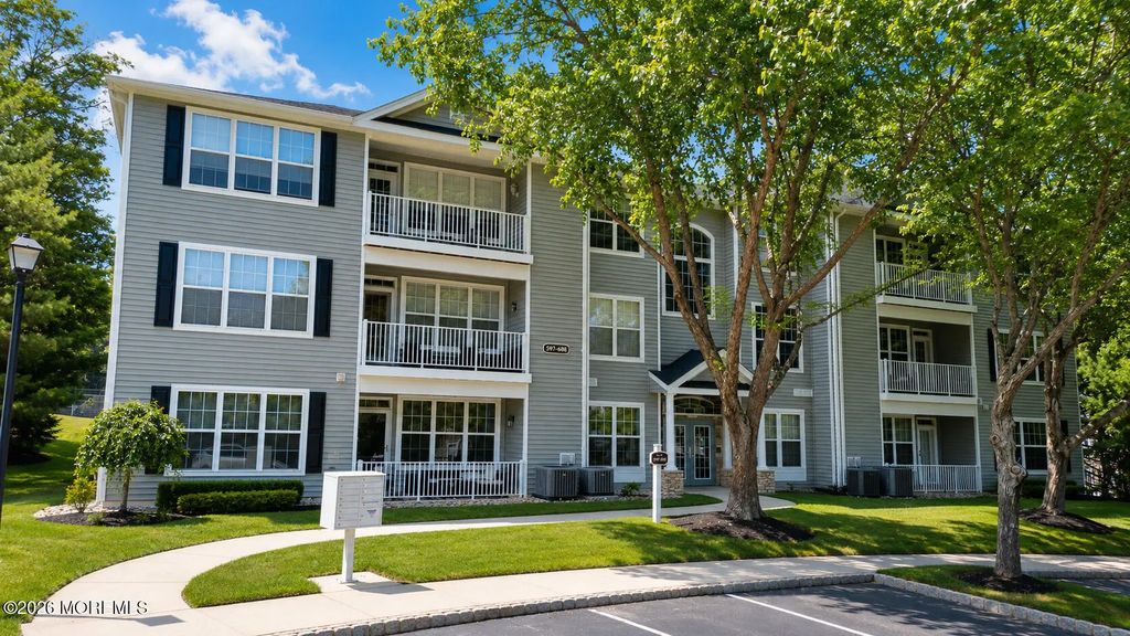 604 St Andrews Place, Manalapan