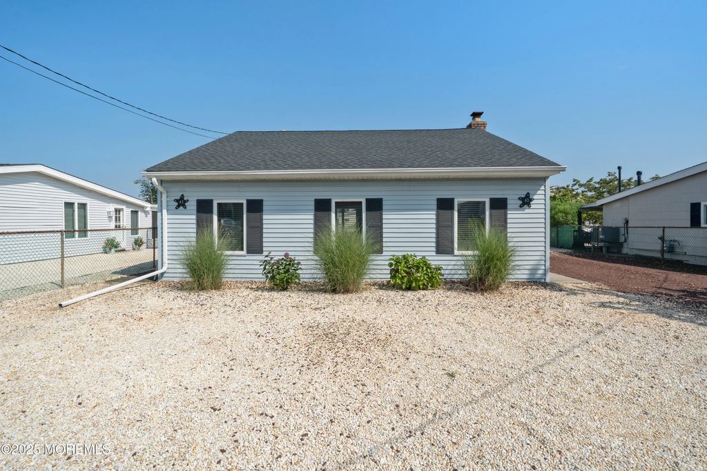 43 Florence Lane, Beach Haven West