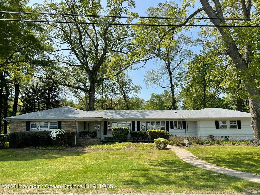 12 Greenbrier Road, Oakhurst