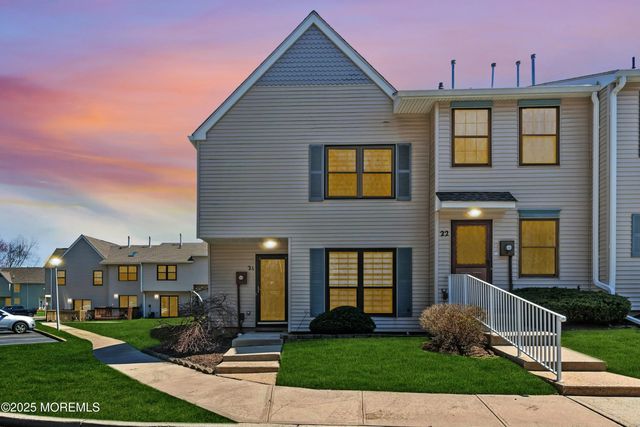 21 English Club Drive, Manalapan