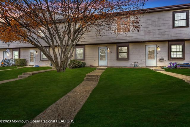 1168 Sawmill Road 166, Brick