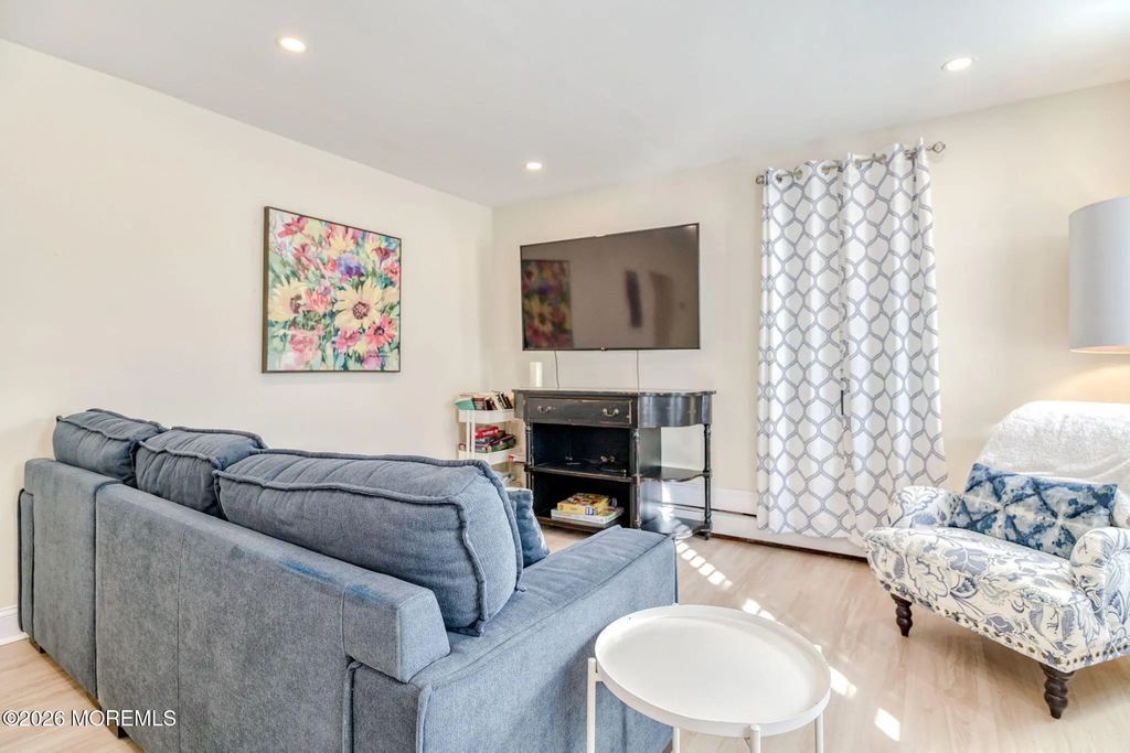 18 Abbott Avenue Garden Apt, Ocean Grove