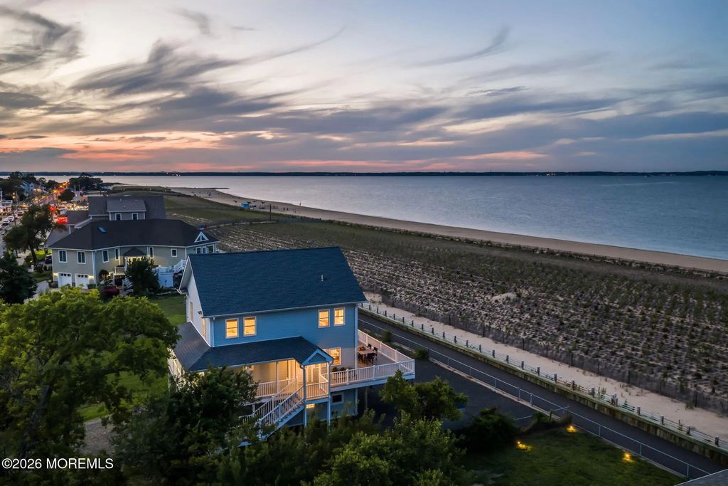 655 Front Street, Union Beach