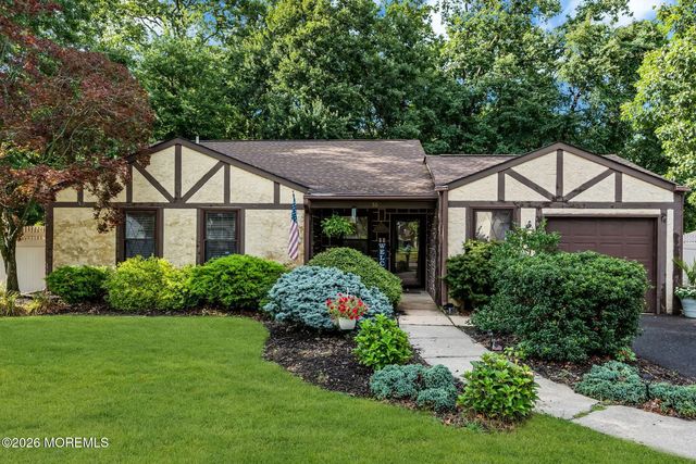 10 Concord Circle, Howell