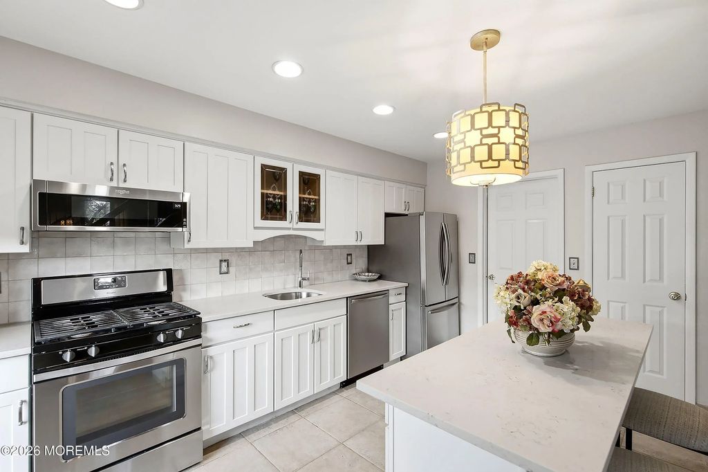 90 Cotswold Circle 310, Ocean Twp