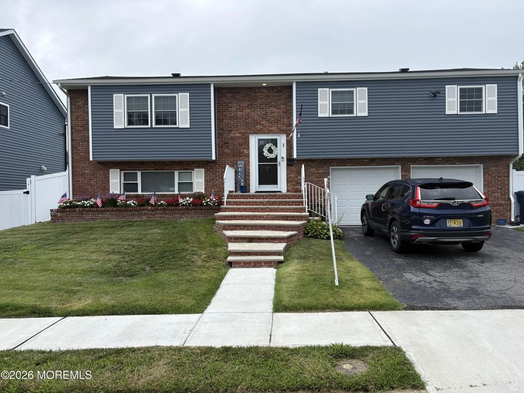 1 Chelsea Court, Neptune Township