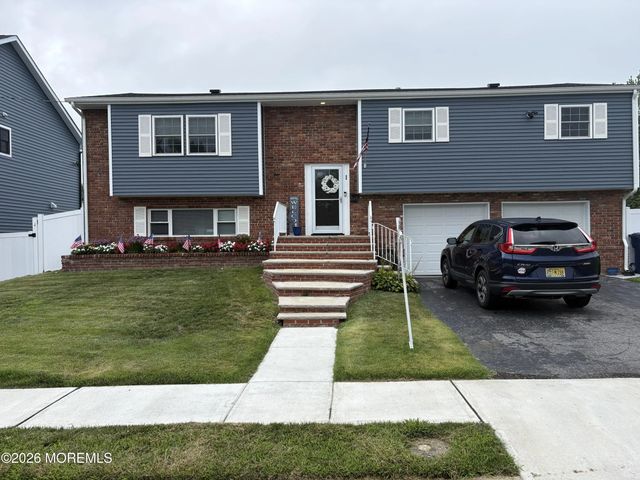 1 Chelsea Court, Neptune Township
