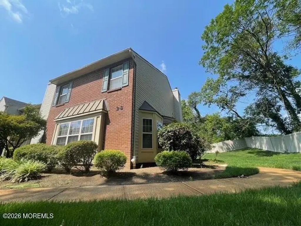 2 Whistler Drive 8, Freehold