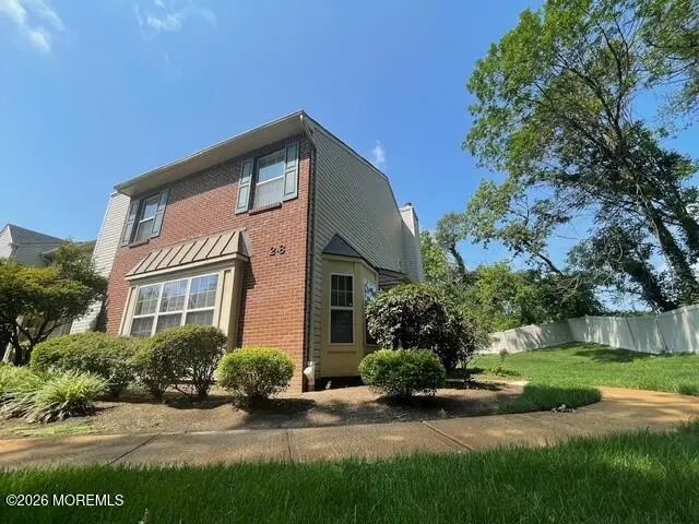 2 Whistler Drive 8, Freehold