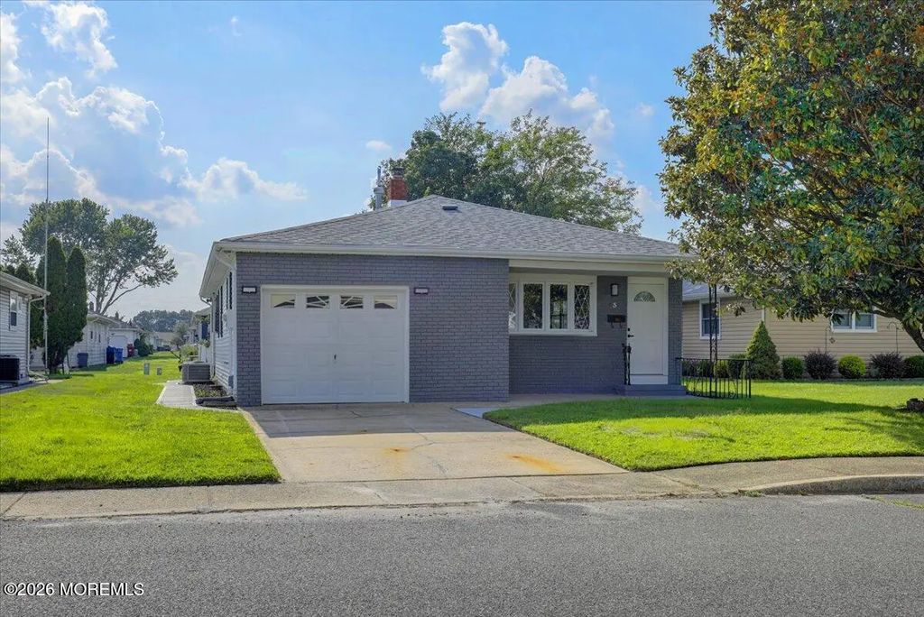 3 Montego Street, Toms River