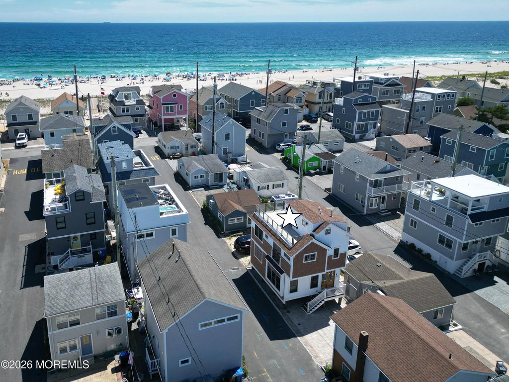 17 E Channel Way, Lavallette