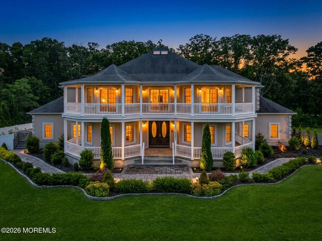 3251 Premier Place, Wall
