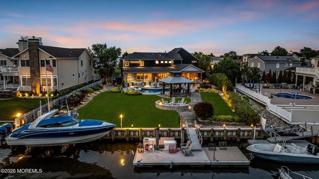 16 Meadow Avenue, Monmouth Beach