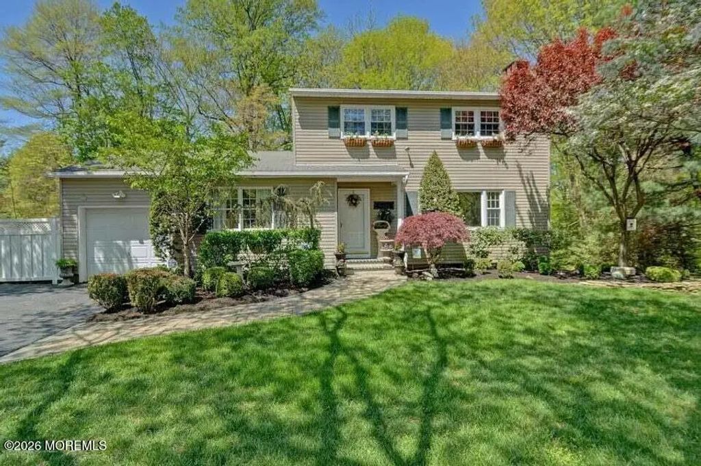 9 Emory Drive, Lincroft