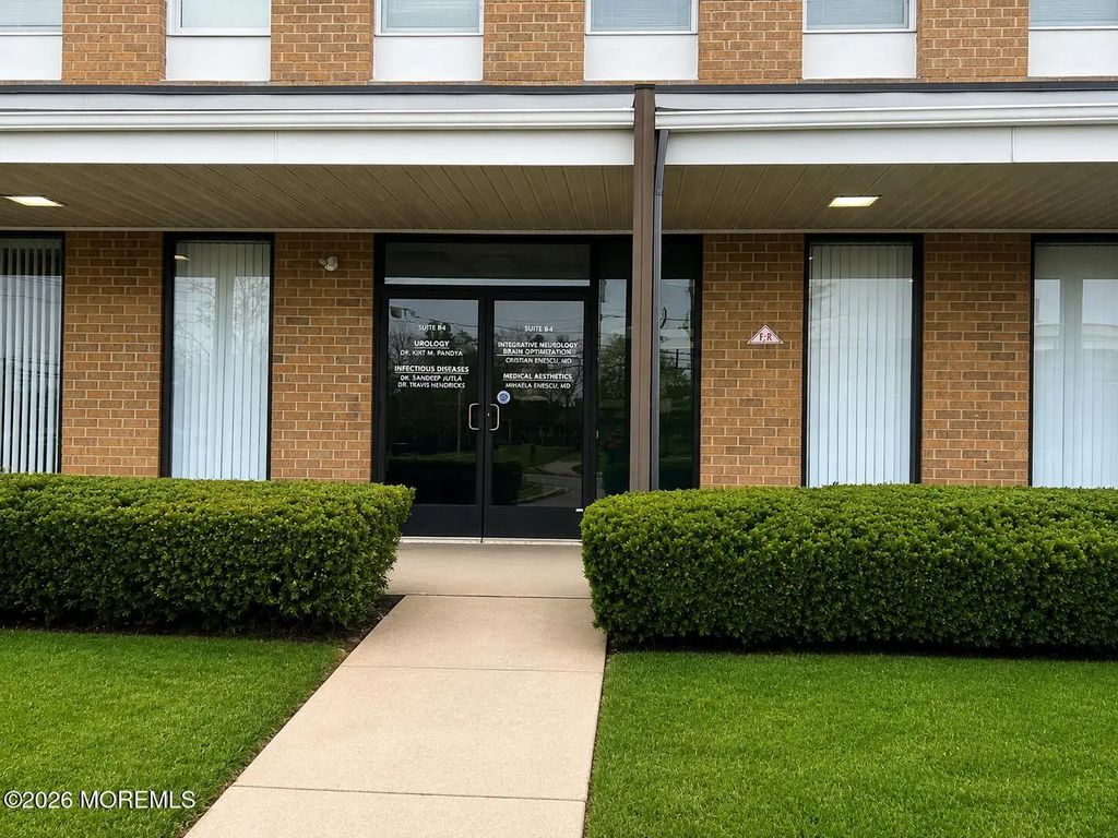 9 Hospital Drive B4, Toms River