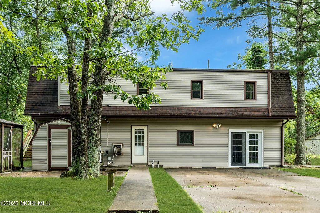 220 Old Tuckerton Road A, Chatsworth