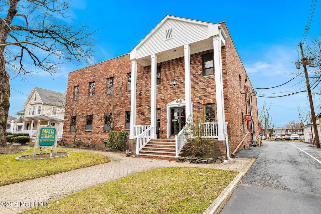 188 E Bergen Place, Red Bank