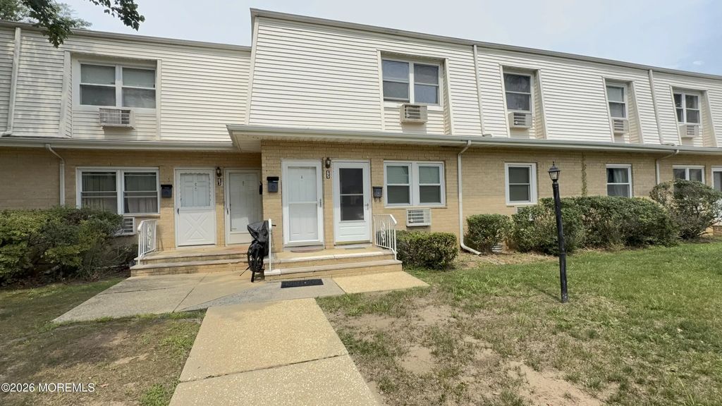65 White Street B, Eatontown