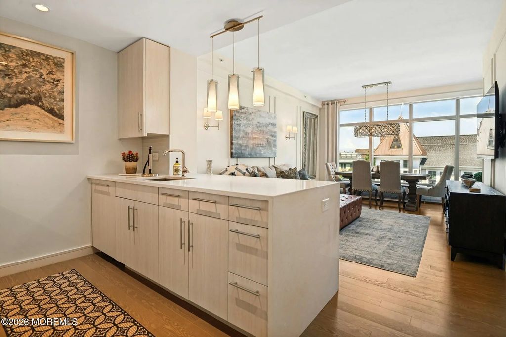 20 Melrose Terrace 401, Long Branch