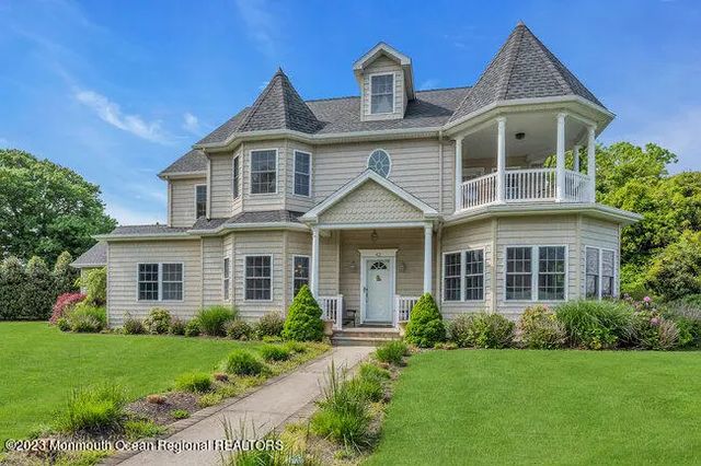 42 Pitney Avenue, Spring Lake