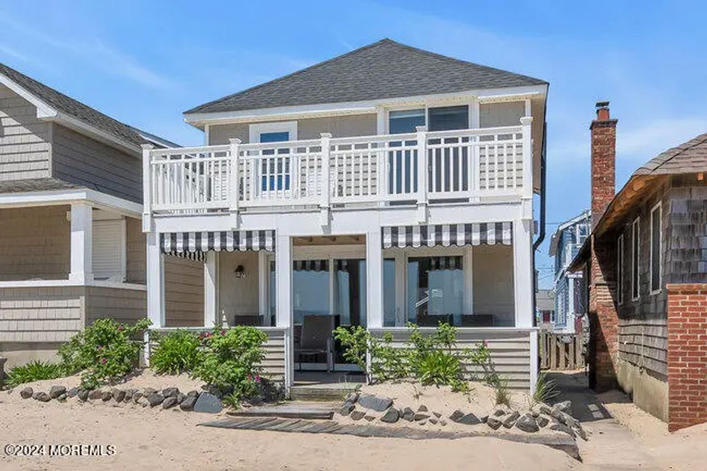 157 Beach Front, Manasquan