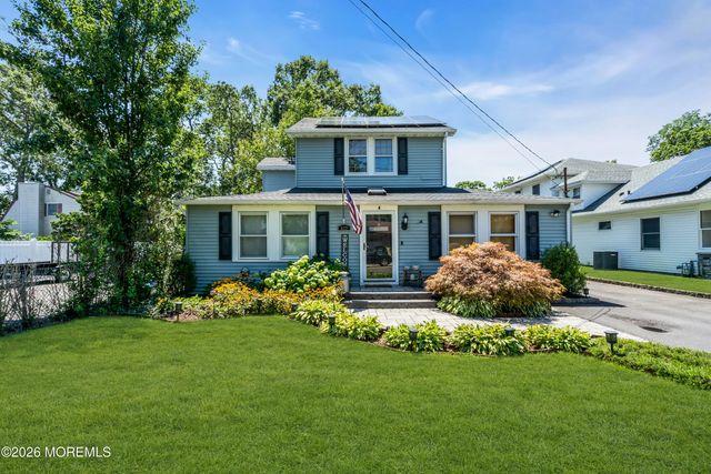 637 Prospect Avenue, Pine Beach