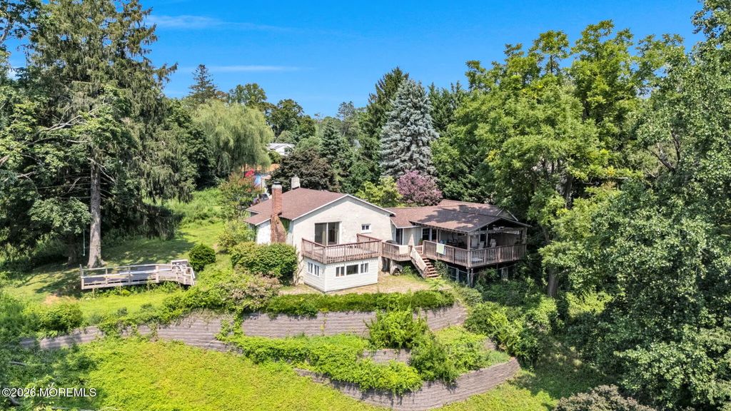 16 Browns Lane, Atlantic Highlands