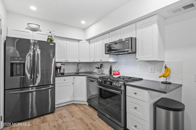 67 Galewood Drive B, Matawan