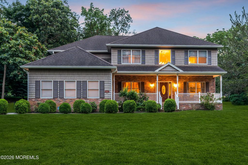 1607 Twin Lakes Drive, Manasquan