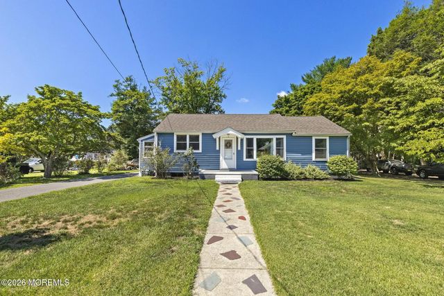 16 S Maple Avenue, Tuckerton