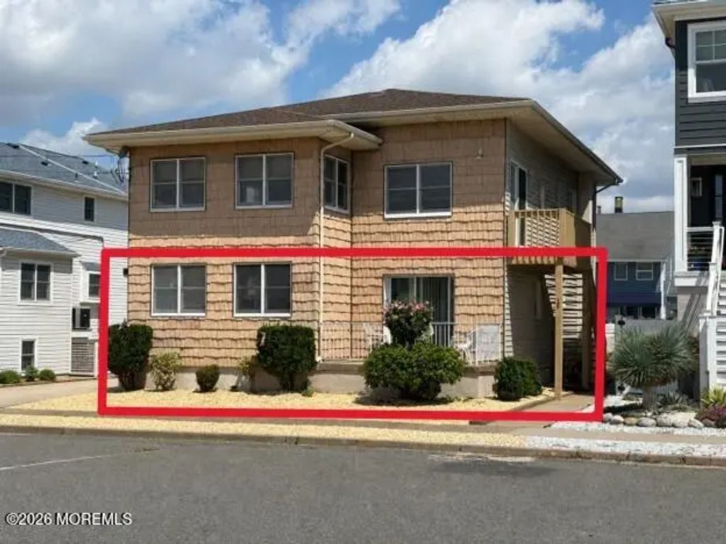 15 Philadelphia Avenue Lower Front, Lavallette