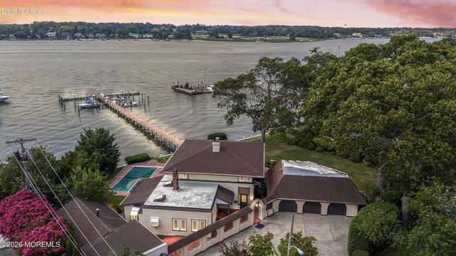909 River Oaks Lane, Point Pleasant