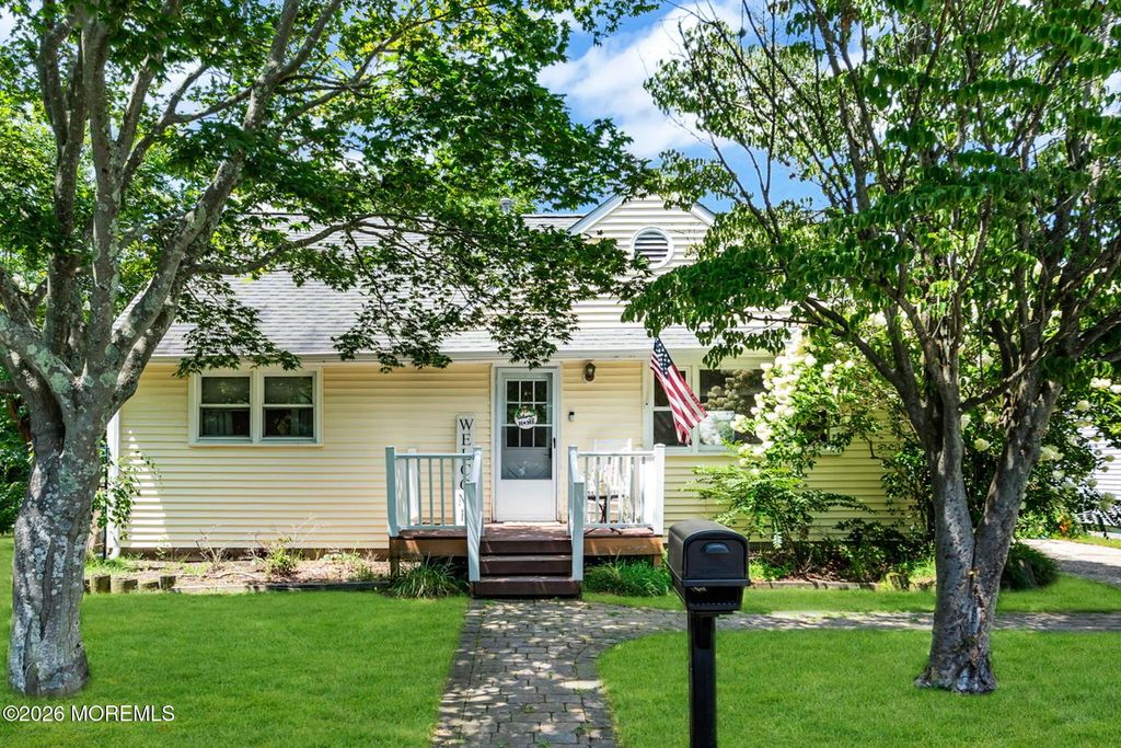 314 Pine Drive, Manahawkin