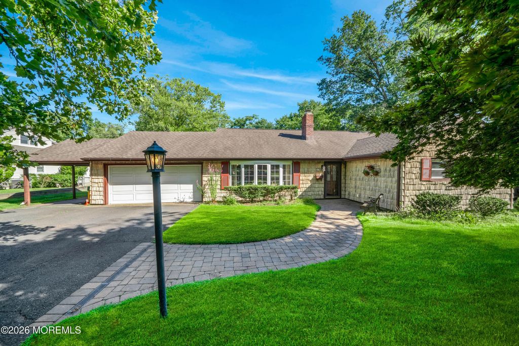 50 Rutledge Drive, Red Bank