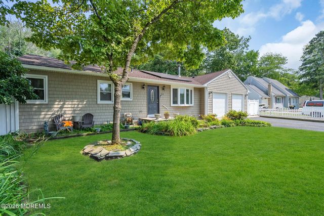 512 Gladstone Street, Toms River