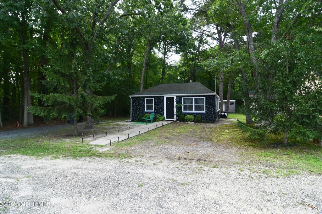 84 Lighthouse Drive, Waretown