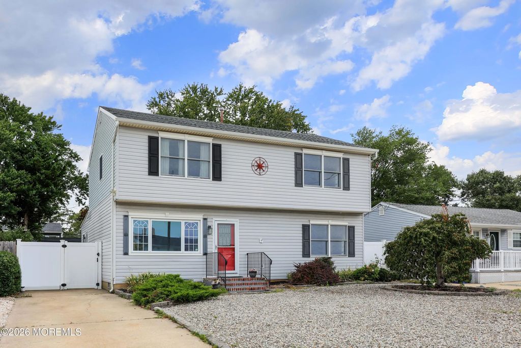 737 Tunney Point Drive, Toms River