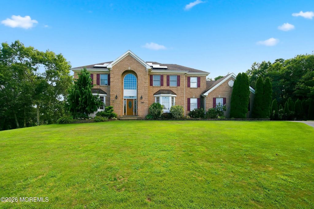 240 Kristine Avenue, Manahawkin