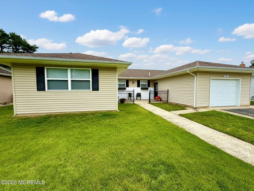 114 Davenport Road, Toms River