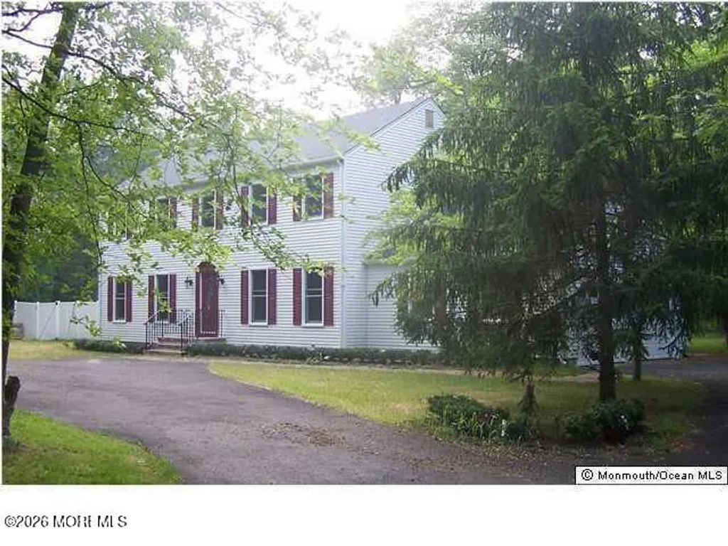 418 Monmouth Road, Clarksburg