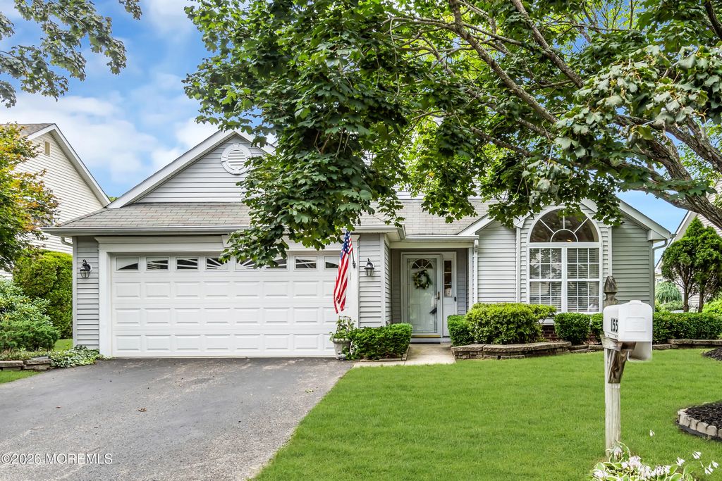 155 Skyline Drive, Lakewood