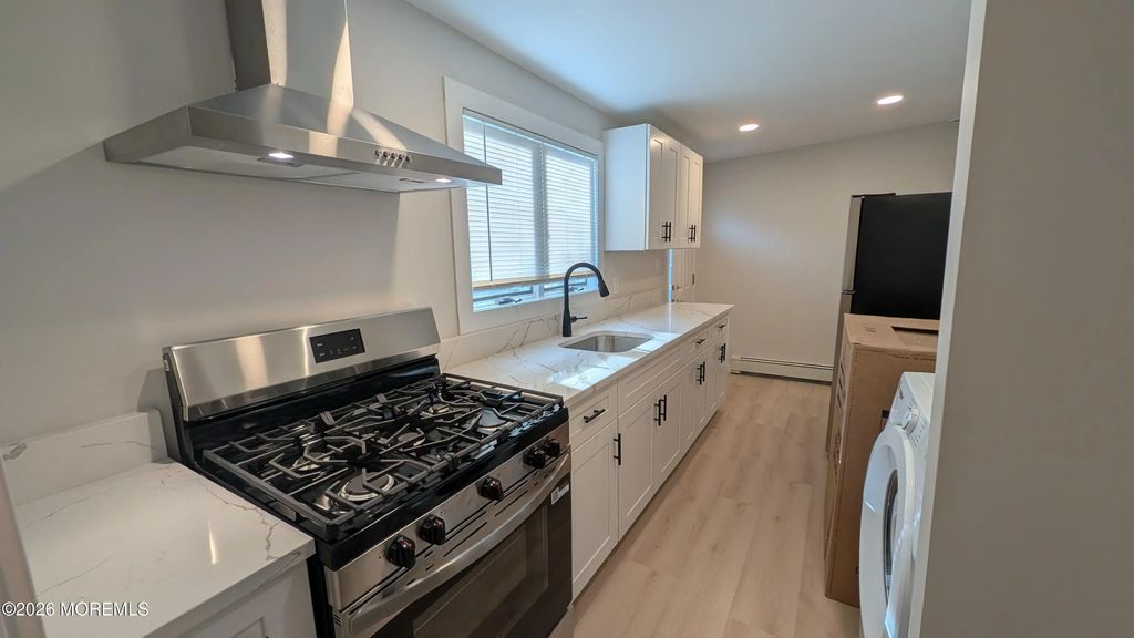 20 Howard Avenue B, Keansburg