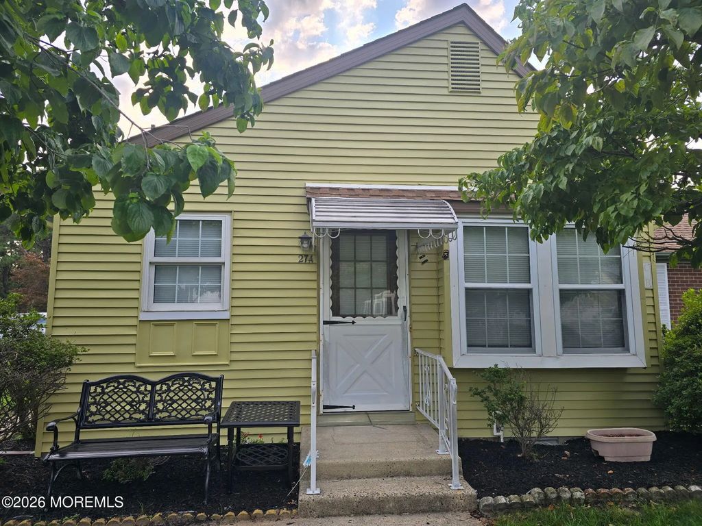 27 Stonybrook Road 61, Whiting