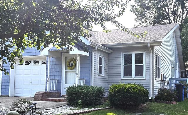 32 Sycamore Road 43, Manahawkin