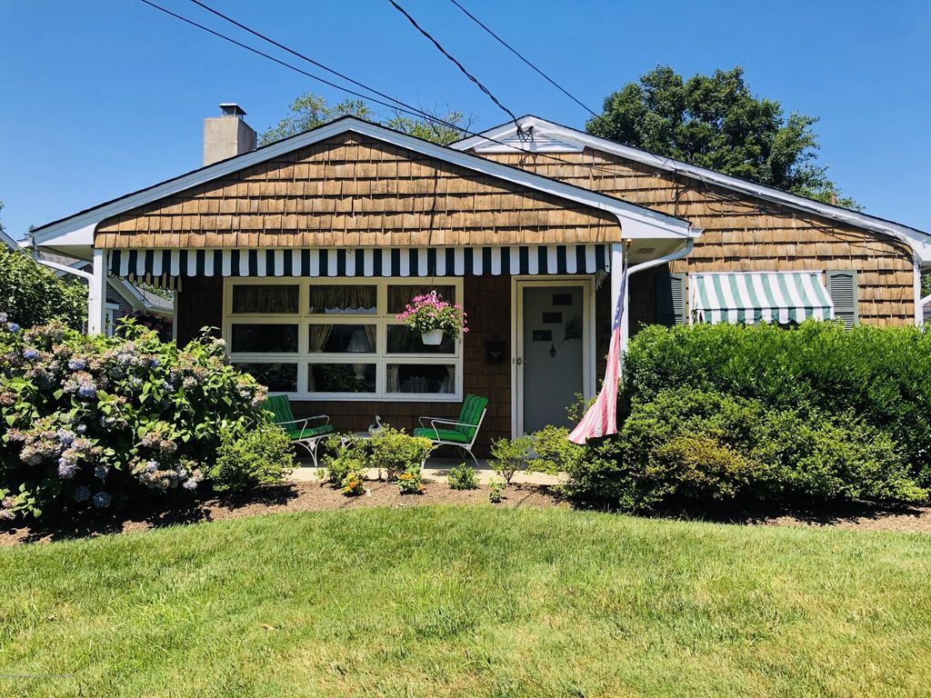 814 Shore Road, Spring Lake Heights