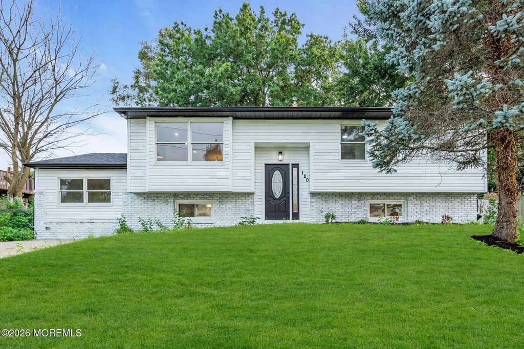 120 Moore Street, Woodbury Heights