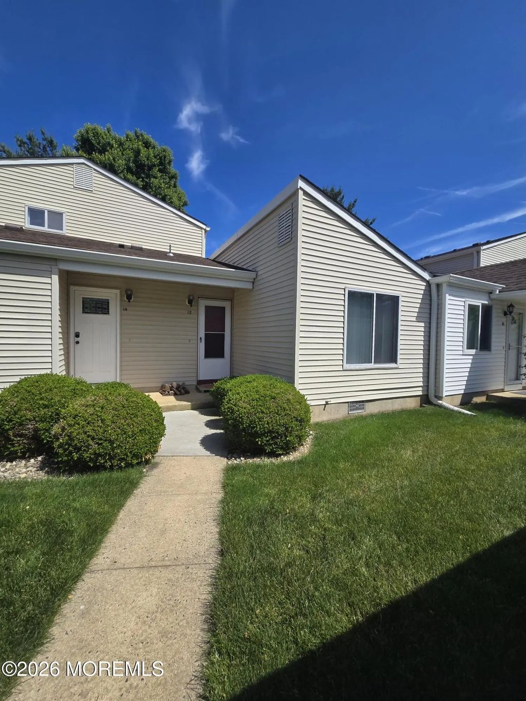 12 Woodmere Court, Freehold