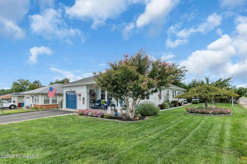 671 Jamaica Boulevard, Toms River
