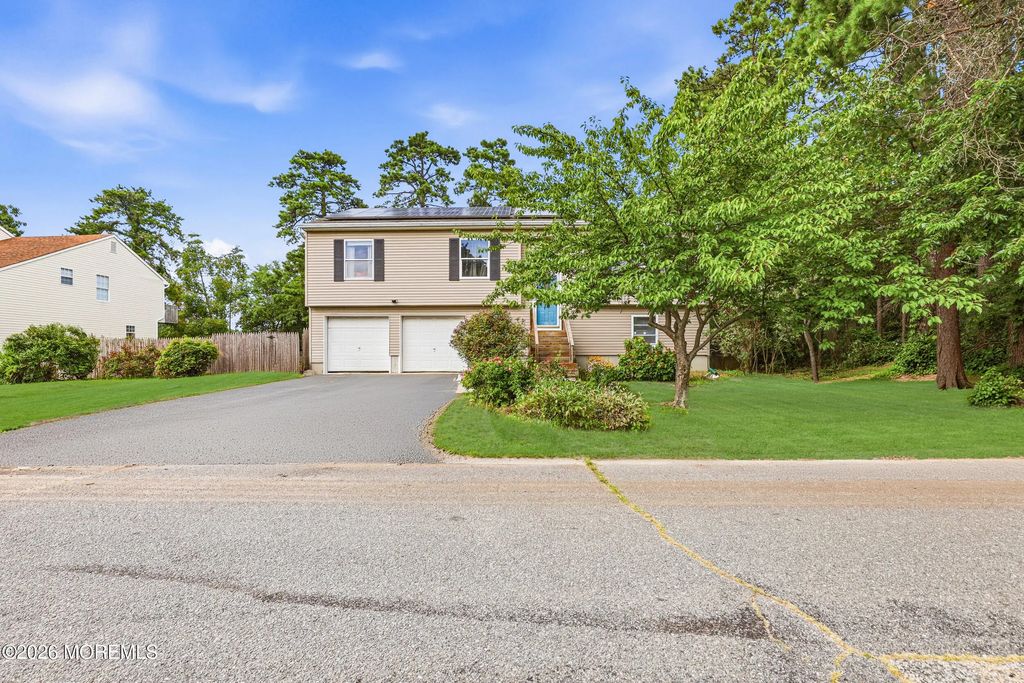 1617 Eighth Avenue, Toms River