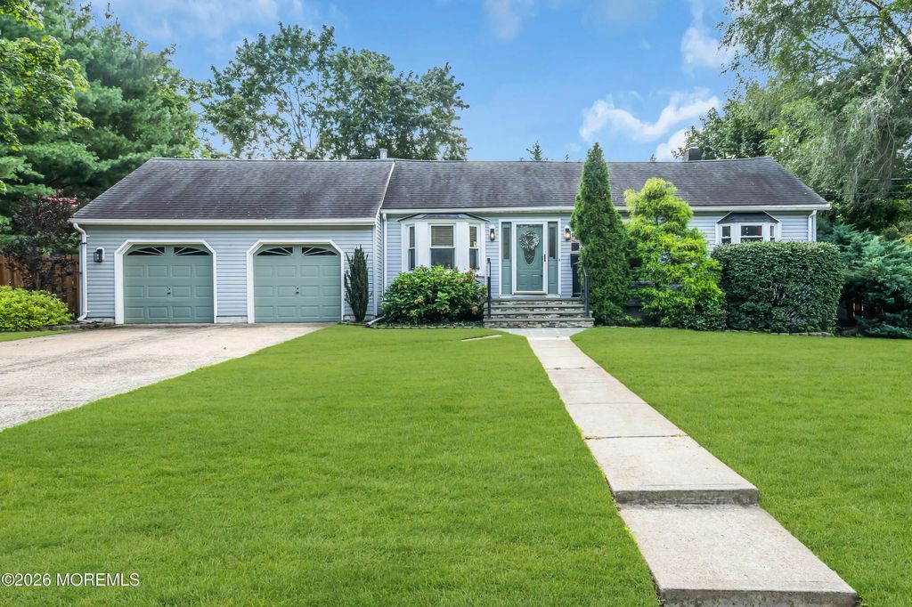 30 Pear Street, Tinton Falls